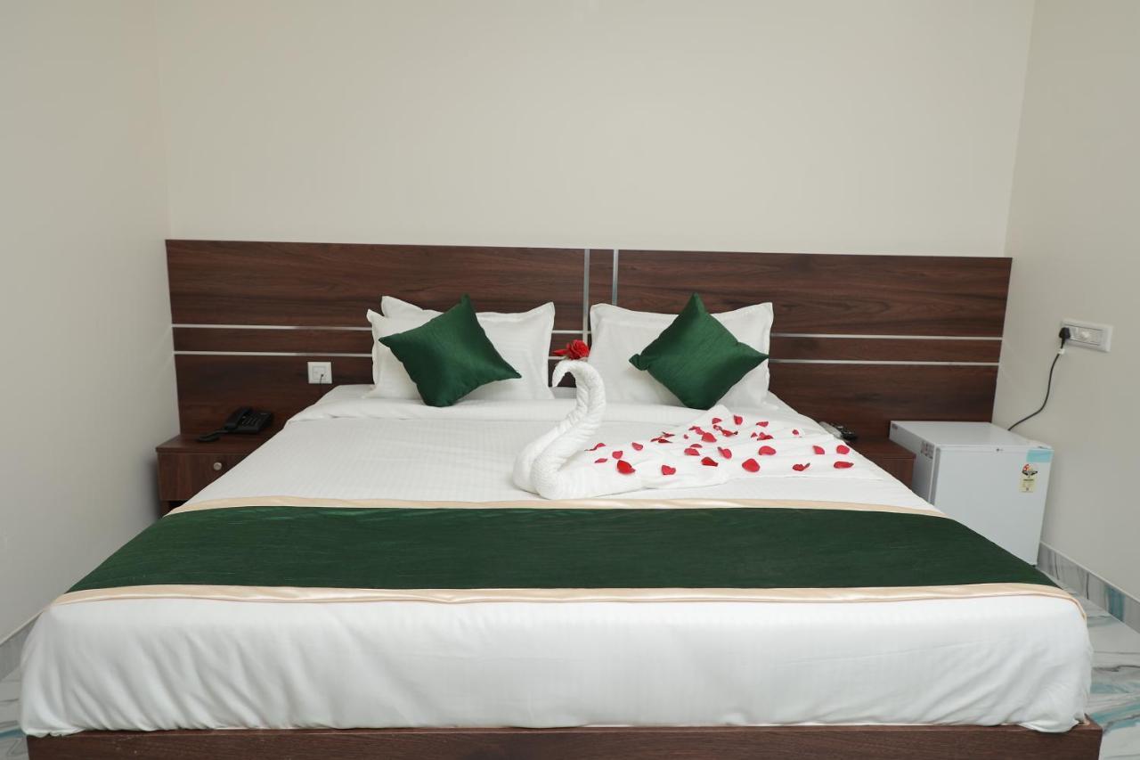 Отель Delano Residency Kaliyal Экстерьер фото